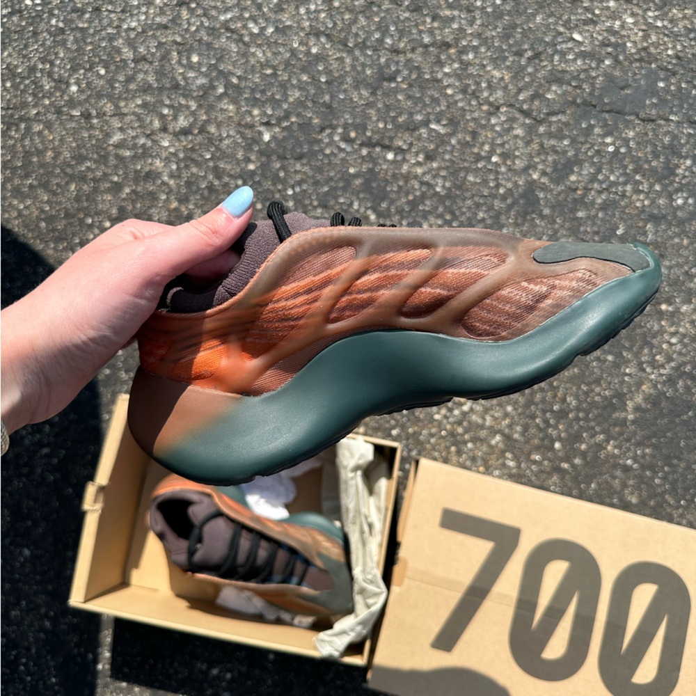 Yeezy 700